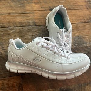 Sketchers elite memory foam tennis shoes Sz 8